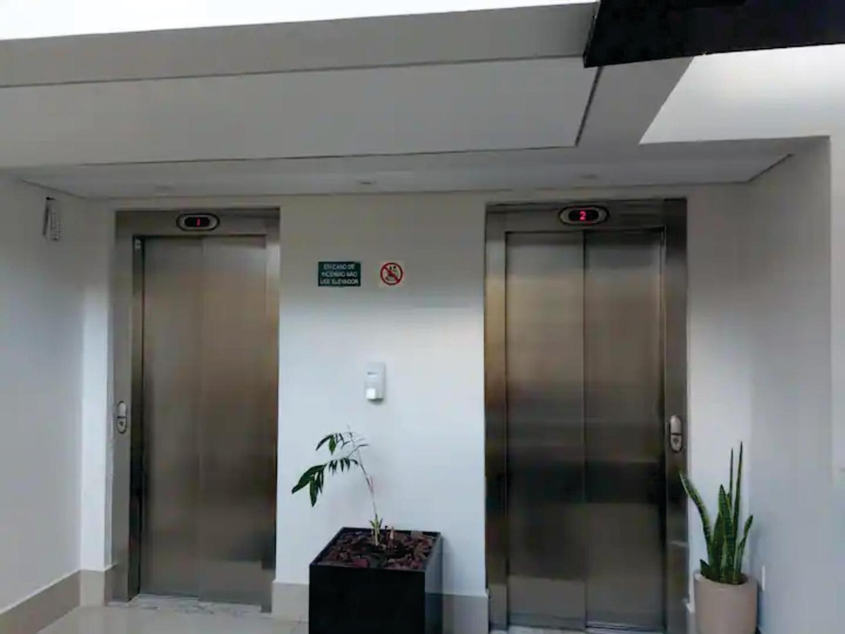 Apto 201 Com Varanda, Self Check-In, Ar, Tv E 14Km Aeroporto Lagoa Santa  Exteriör bild